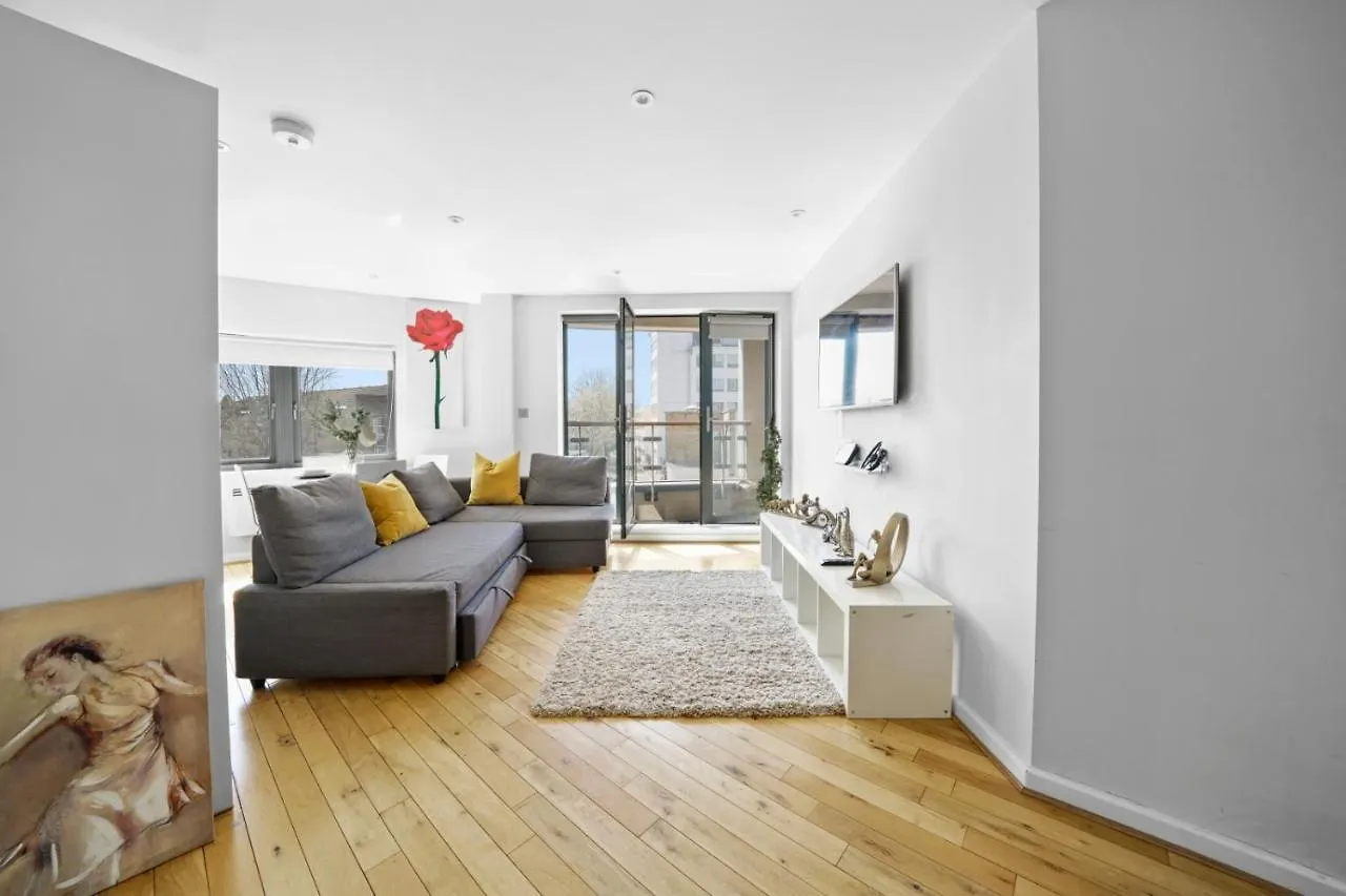 Amisha Modern Deluxe City 2 Bed Apartment By Tower Bridge London United Kingdom