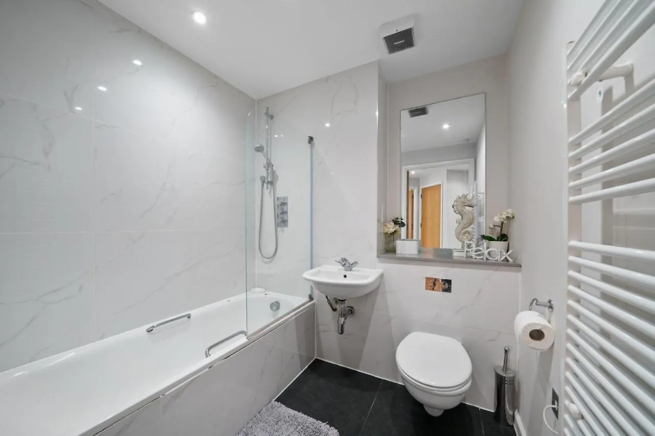 Amisha Modern Deluxe City 2 Bed Apartment By Tower Bridge London United Kingdom